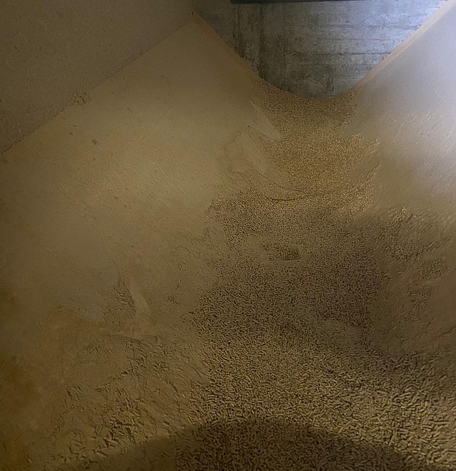 Lager mit Holzpellets