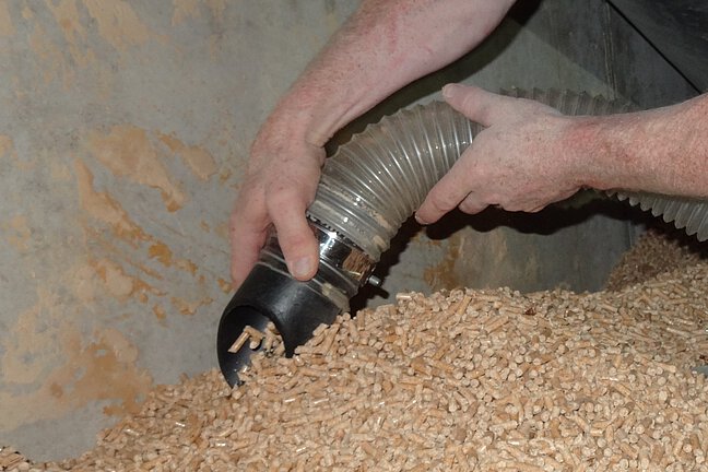 Lagerreinigung vom Holzpellets Lager