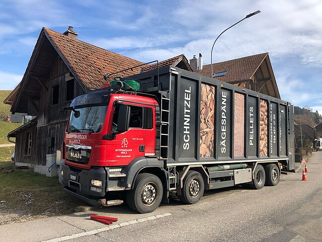 Lastwagen mit Pumpsystem