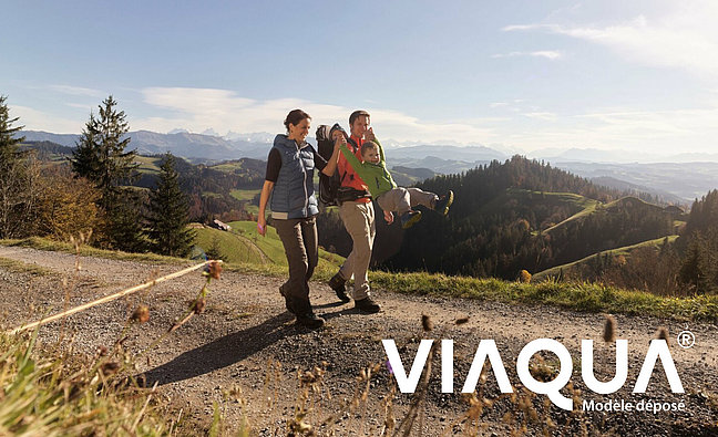 Wanderweg mit Querabschlag VIAQUA aus Schweizer Holz