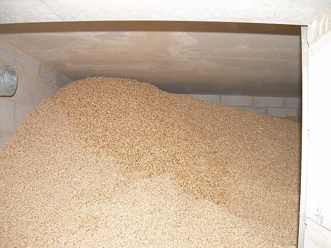 Lagerraum gefüllt mit Pellets